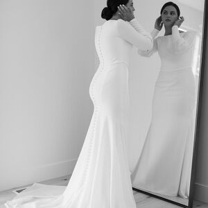 Elegant White Long Sleeve Wedding Dress comes with dress bag